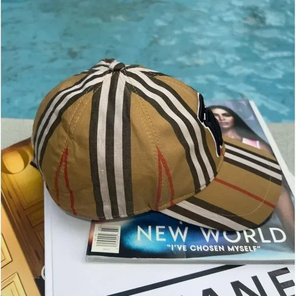 SOLD Burberry London Women's Beige Nova Check & TB Logo Baseball Cap Size M - Picture 4 of 13